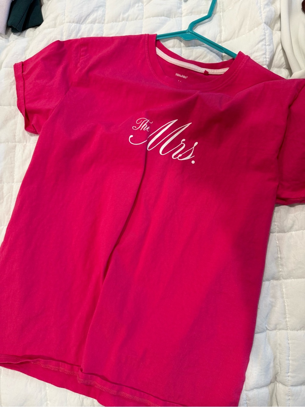 Mrs. Graphic Tee - Hot Pink